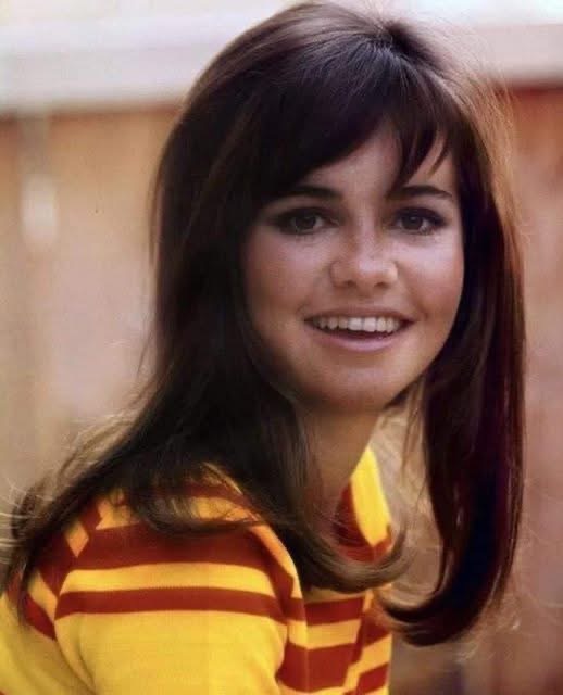 Sally Field recently turned 76 – try not to smile when you see her today. Photo in comments