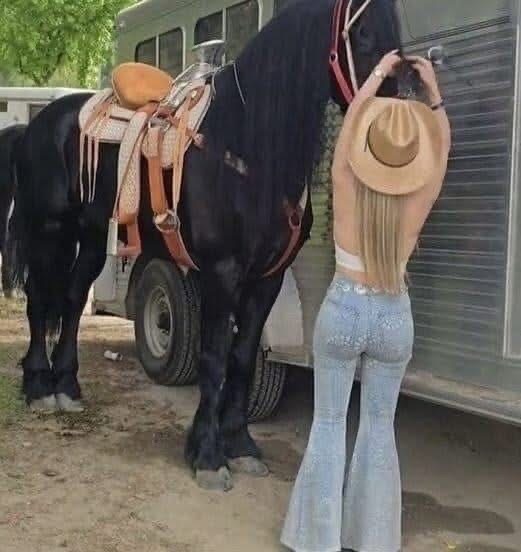 My husband received this photo from me, then immediately wants a divorce – Can you recognize what is wrong with the picture she sent? The answer is in the link in the first comment.