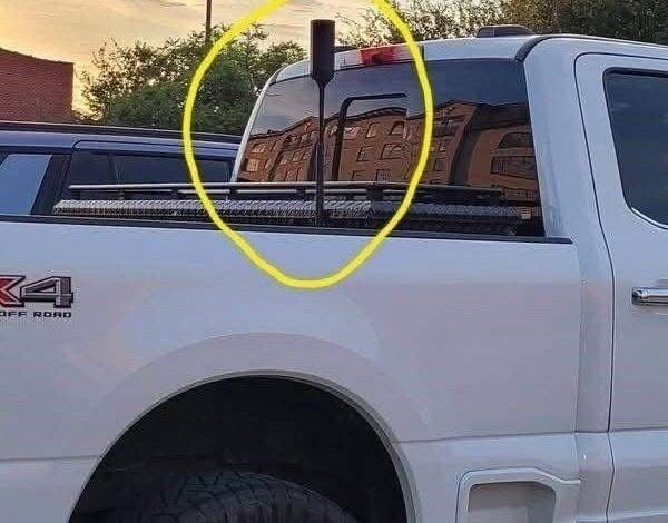 🤔”I see these sticks on the back of almost all trucks in my area, what are they?” SEE MORE👇