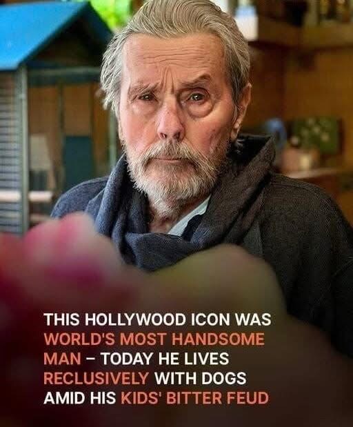 Ladies worldwide were “all obsessed” with this Hollywood legend, but now he’s unrecognizable. HIS NAME is in the comments below.