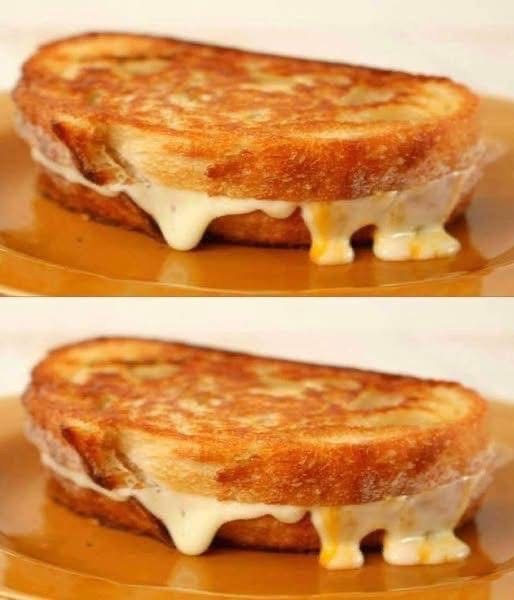 I swear that your grilled cheese will never be the same! My grandma taught me this game-changing trick, and I’ve been using it ever since. It will make your next sandwich about 100 times more delicious! Recipe😍👇
