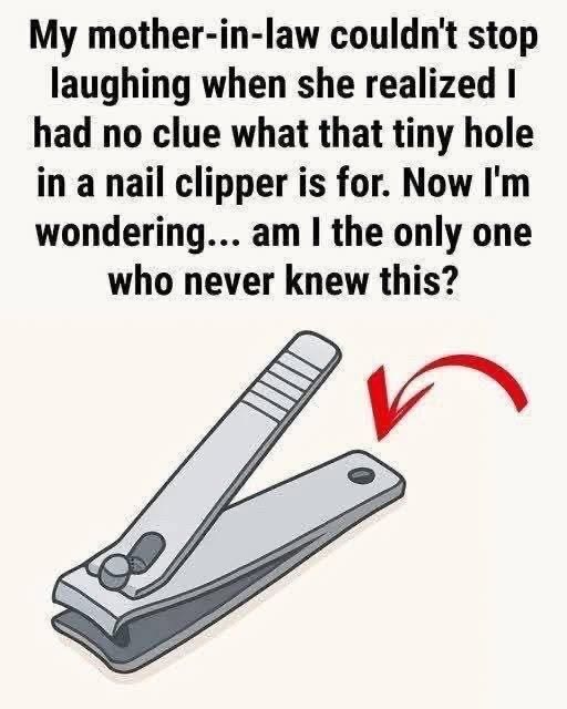 The “small round hole” on the nail clipper has special and powerful uses!!👇