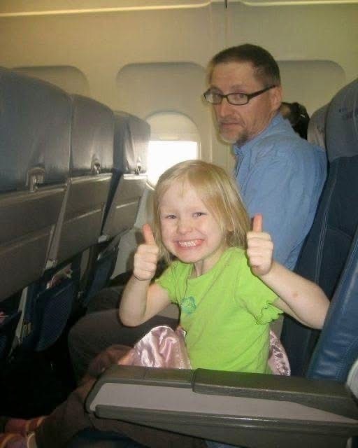 SHE WAS EXCITED FOR HER FIRST FLIGHT—BUT I WASN’T SUPPOSED TO BE THERE I wasn’t supposed to be on that plane. Not with them, anyway. My ex, Dariel, had custody for the week and was taking our daughter, Lyla, to visit his sister in Denver. I knew the trip was happening, but what he didn’t know—what no one knew—was that I’d booked myself a seat on the same flight. Call it paranoia, or maybe just mother’s instinct. Something felt off. Dariel had been acting weird—too polite, too agreeable—ever since the custody hearing didn’t go his way. And Lyla? She’d mentioned “a big surprise” Daddy was planning. So yeah, I booked the last seat I could get, back row, opposite side. I wore a hat and kept my head low as they boarded. When Lyla smiled and gave those double thumbs up from the aisle seat, I felt a lump in my throat. She had no idea I was just a few rows away, watching, trying to act normal. Dariel looked tense. He kept checking his watch and staring at his phone like he was waiting for something—or someone. We hit cruising altitude, and I saw him pull out a manila envelope from his carry-on. He didn’t open it right away. He just stared at it. Then he reached into his pocket and pulled out something else: a folded piece of paper with handwriting I recognized but hadn’t seen in months. It was mine.full story in the comments