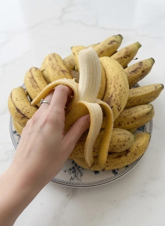 Doctors reveal that eating bananas in the morning cause…See below