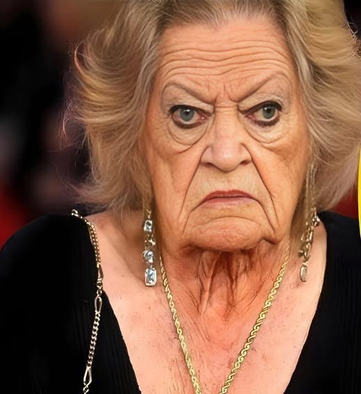 From beauty to gargoyle! ❗️😳 In her time, this actress dazzled with her refined beauty and talent. 🕰️ She enchanted the world, and women aspired to be like her. 🥺 For years, she was a symbol of beauty, femininity, and style. 🔥💫 But time was not kind, and she lost her charm and popularity. 😔🕰👉👉 Swipe down to the featured comment to see her past looks and find out who she is. 📸…🔍⬇️