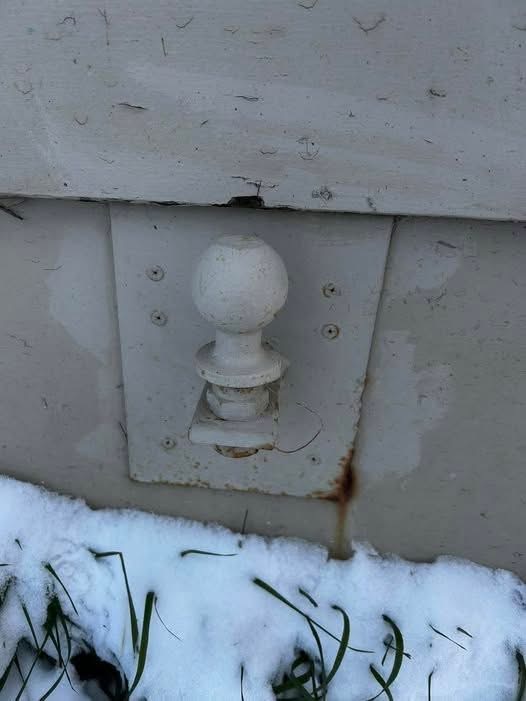 This hitch is mounted to the outside corner of my detached garage. What in the heck could this be for? The house is on an old farmstead. I’m sure it was just the good idea fairy biting someone. But figured I’d ask, just in case!⤵️ See in comments
