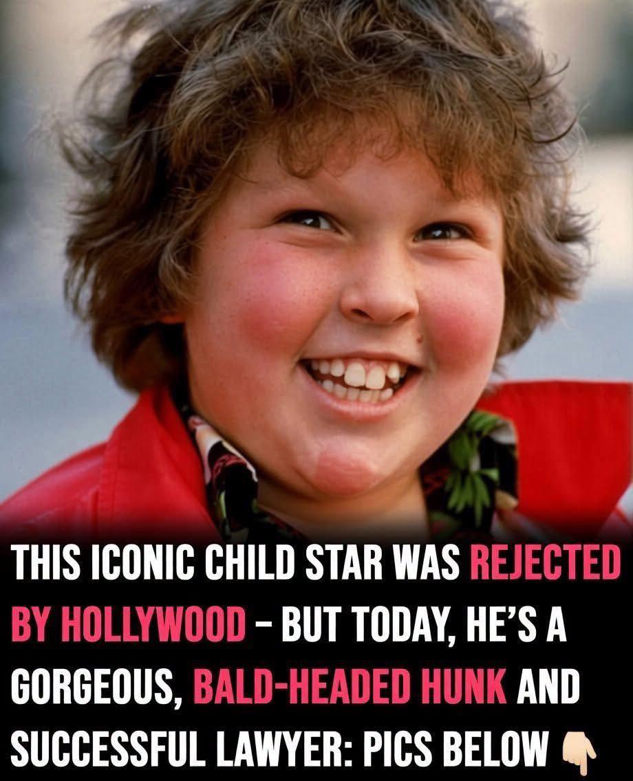 After a huge success in the ’80s, this wonderful child actor was forced to leave Hollywood, and it was a painful blow. But he came back stronger than ever – and looking at him today, you can’t help but smile… His name and story in the commen.ts; ⬇😳