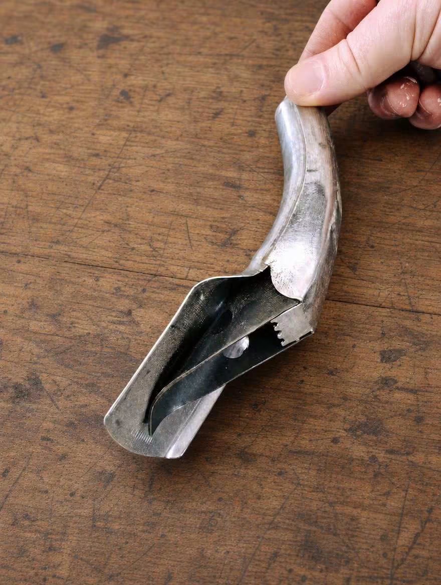 My father gave me this strange tool years ago and told me, “You’ll understand when you need it.” I laughed at the time, but I still have no idea what it’s actually used for. The handle is hollow, and every time I ask him, he just smiles and refuses to explain. Does anyone know what this could be? Check the first comment for the answer 👇